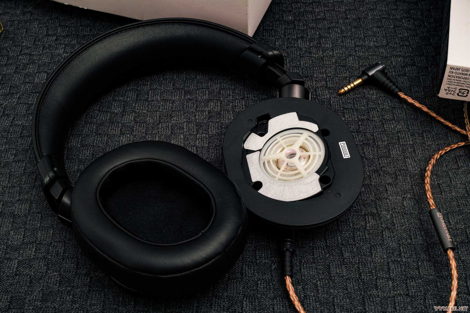 dp2m1233.jpg