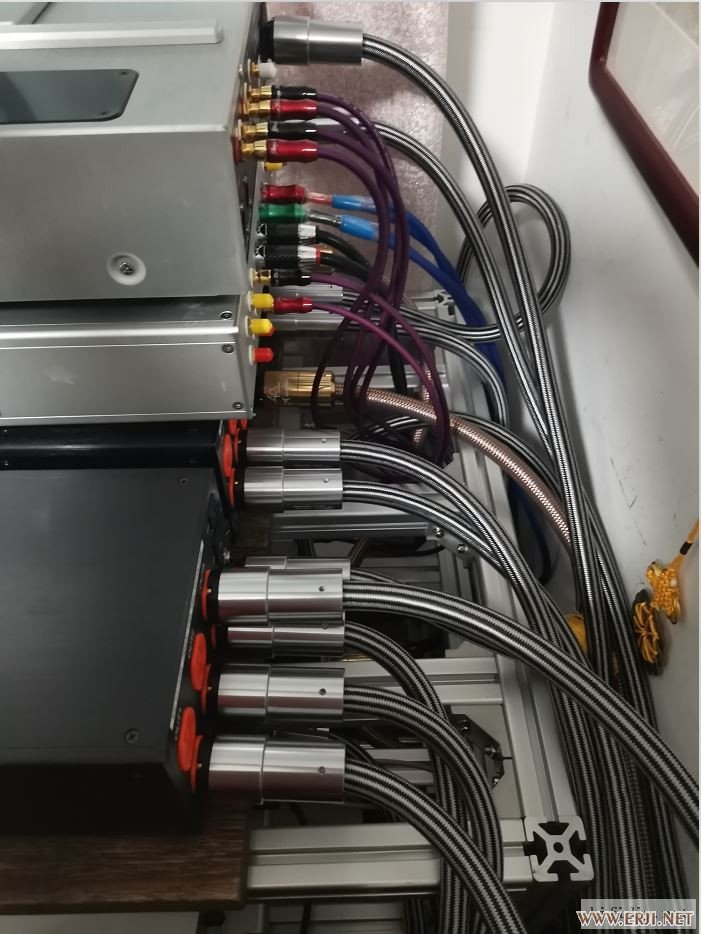 201846dscu39v9z1j1yyt1.jpg