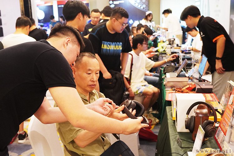 成都展现场3x.jpg